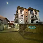 12 Ocean Decks