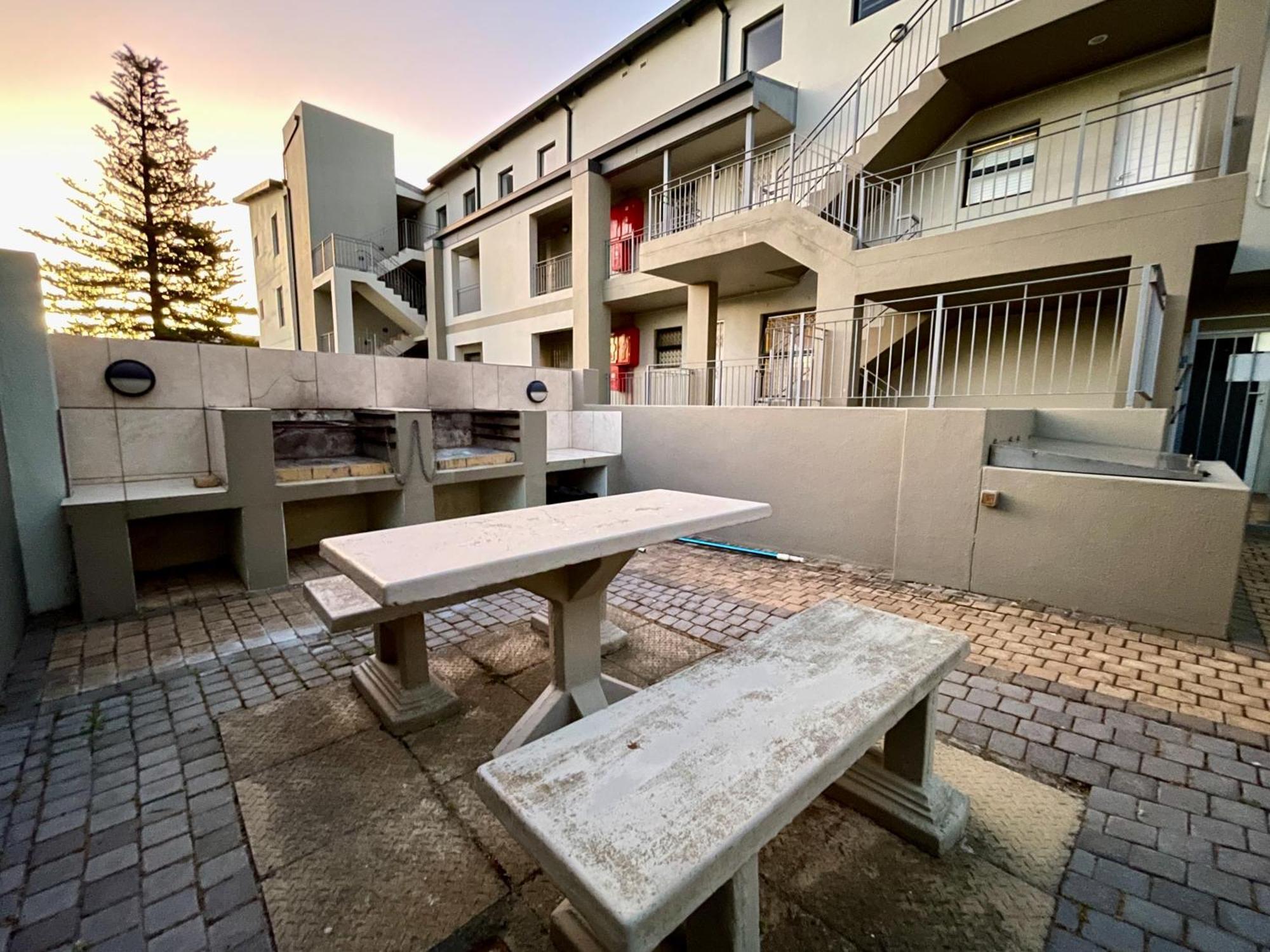 12 Ocean Decks Apartment