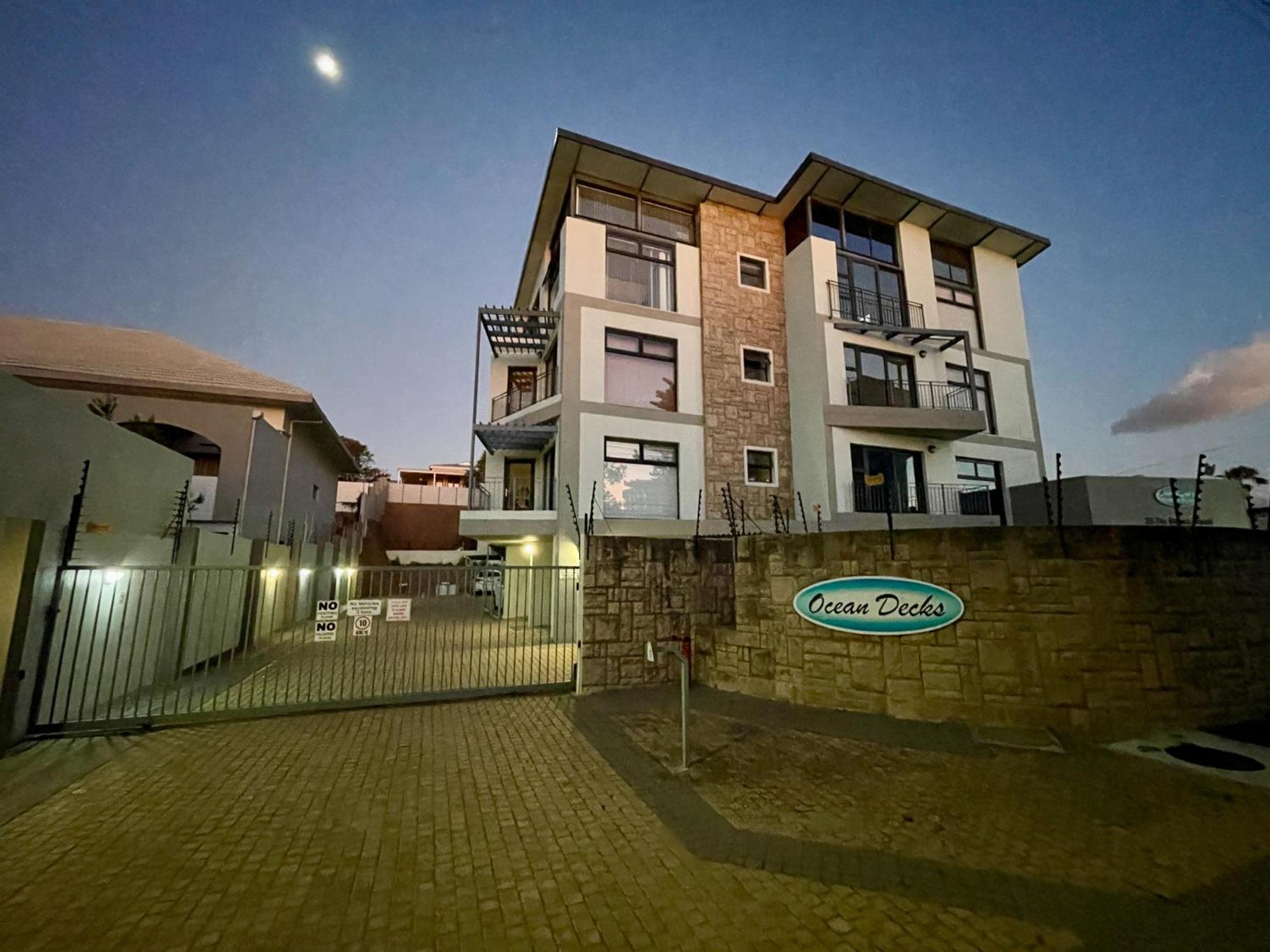 12 Ocean Decks Apartment Cape Town